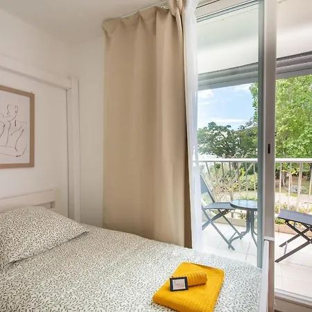 Lägenhet Le Sable Et Pinede